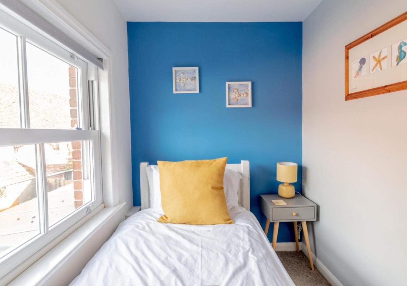 Stylish 2 Bedrooms Cosy & Bright Cottage, Pet Friendly, Sleeps 5, Titchfield Village - Summer Special Offer!! - By Blue Puffin Stays Ngoại thất bức ảnh
