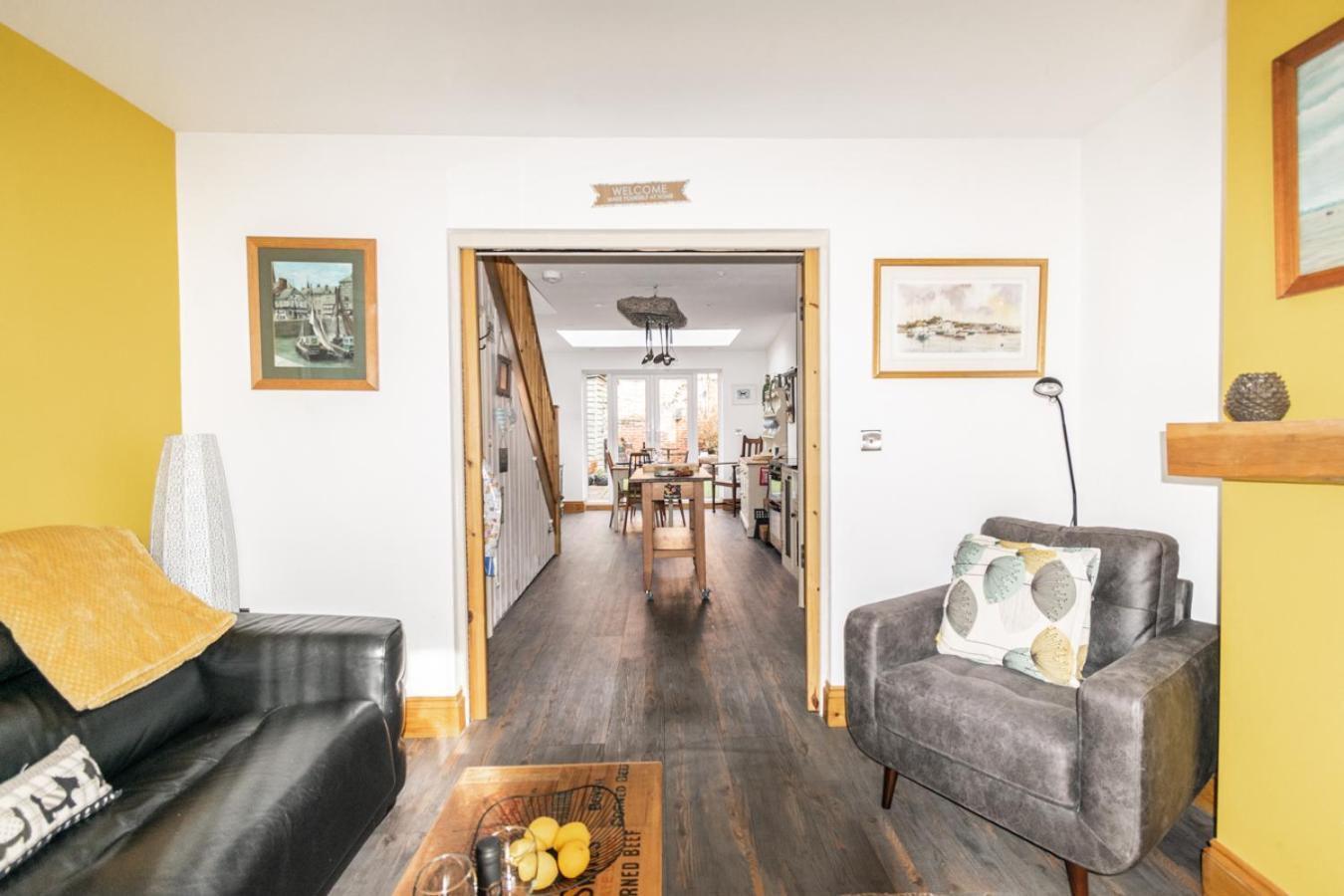 Stylish 2 Bedrooms Cosy & Bright Cottage, Pet Friendly, Sleeps 5, Titchfield Village - Summer Special Offer!! - By Blue Puffin Stays Ngoại thất bức ảnh